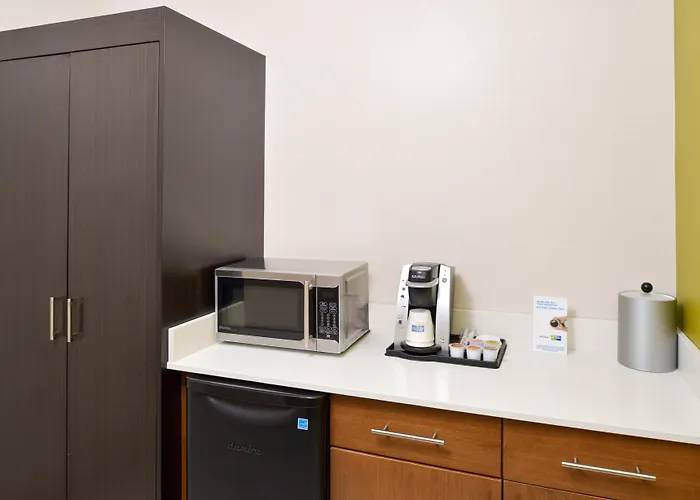 Holiday Inn Express Wixom By Ihg